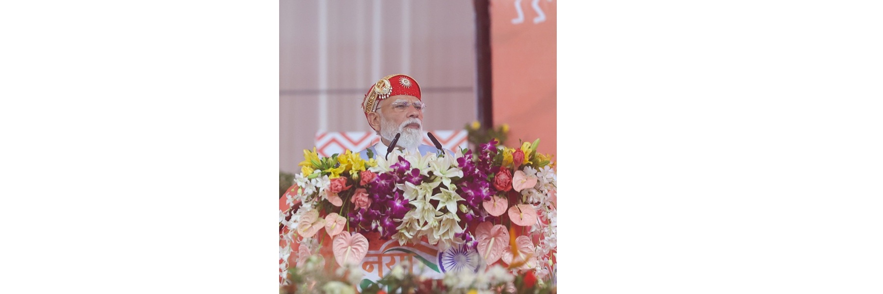 PM addressing the gathering at the laying of foundation stone, inauguration and dedication to the nation various development projects, in Daman.