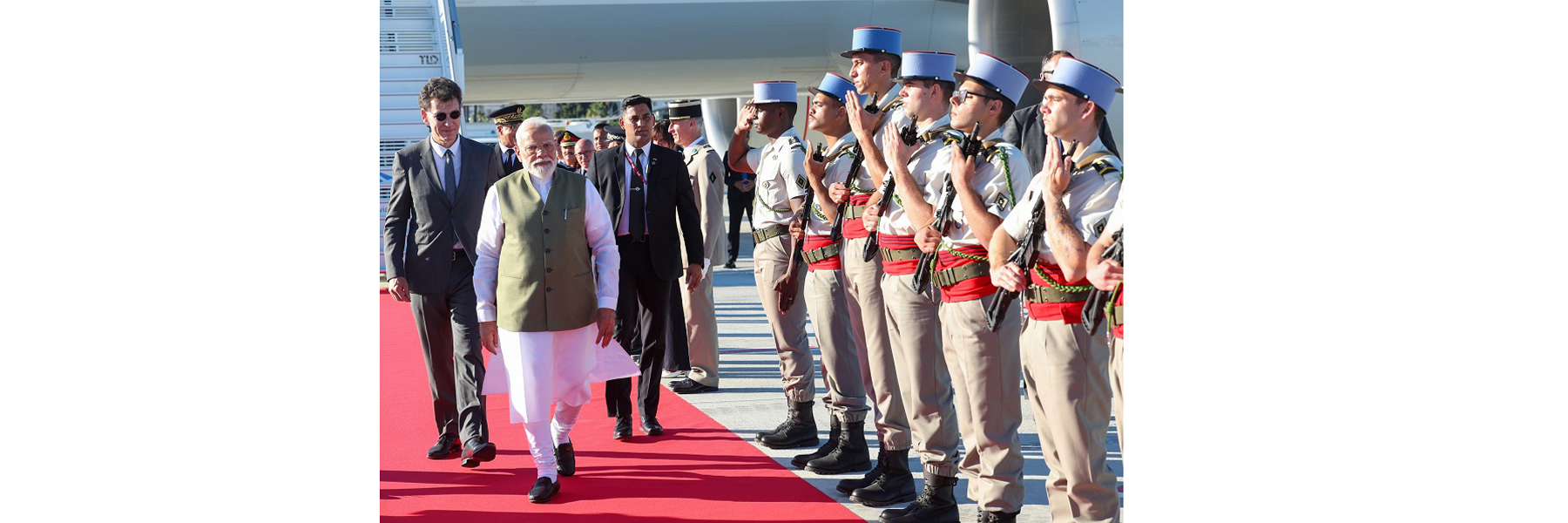 PM arrives in Nice, France