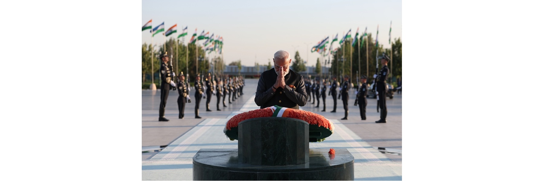PM lays a wreath at the Independence Monument during the visit of Yangi Uzbekistan Park at Tashkent, in Uzbekistan