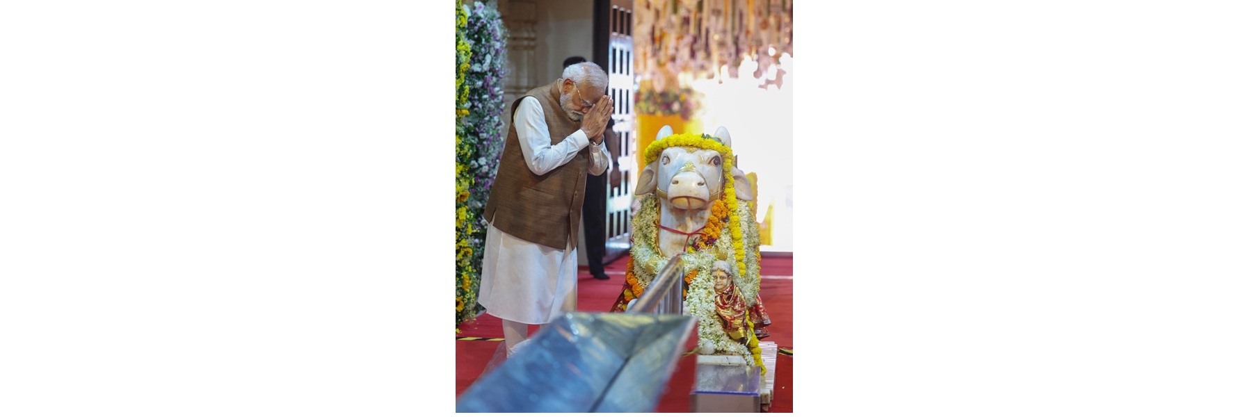 PM offers prayers and performs puja at Somnath Temple, in Gujarat
