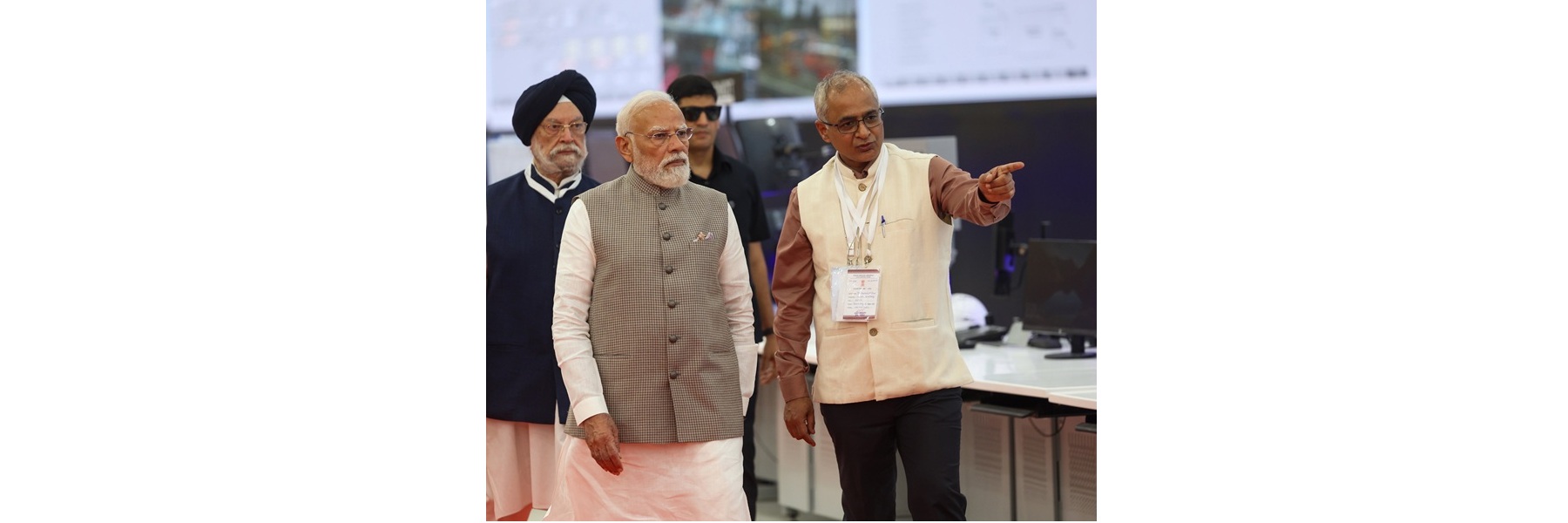 PM visits the Main Control Room of the refinery to review its operations and interacts with refinery personnel at Pachpadra, in Balotra, Rajasthan