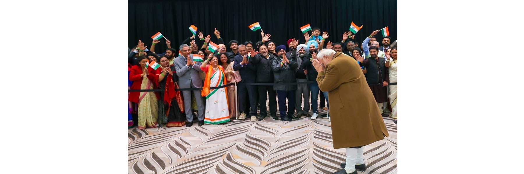 न्यूजीलैंड के ऑकलैंड में भारतीय समुदाय ने प्रधानमंत्री का गर्मजोशी से स्वागत किया